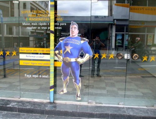 Decoração de vitrine Banco Bonsucesso